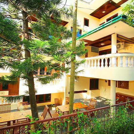 Hundred Moon Hotel Yangon Ngoại thất bức ảnh