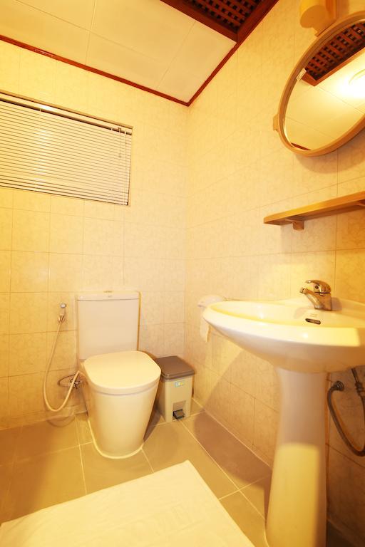 Hundred Moon Hotel Yangon Phòng bức ảnh